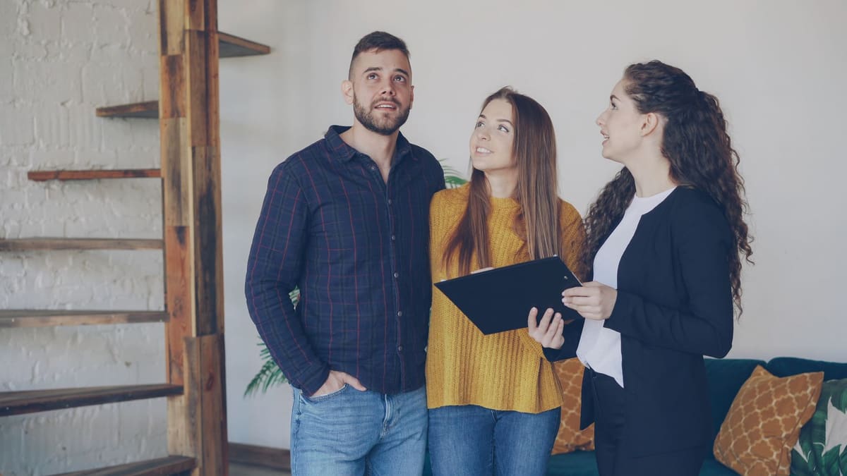 Visite d'une maison en location entre particuliers avec état des lieux détaillé